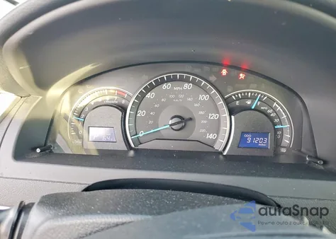 2012 Toyota Camry Base z USA, uszkodzony, nr VIN 4T1BF1FKXCU064044